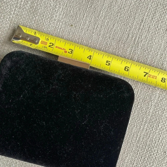 Danielle Nicole Disney Bag Sleeping Beauty Clutch Rose x Disney - Picture 7 of 9